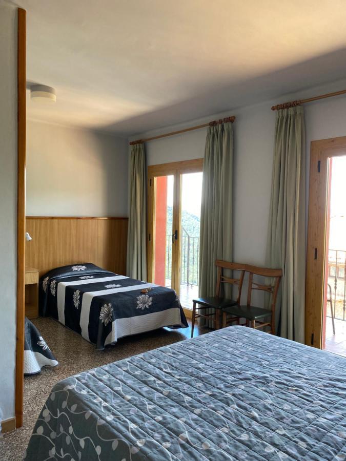 Hostal Alt Llobregat 努奇堡 外观 照片