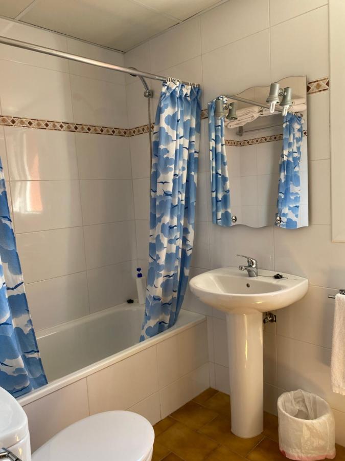 Hostal Alt Llobregat 努奇堡 外观 照片