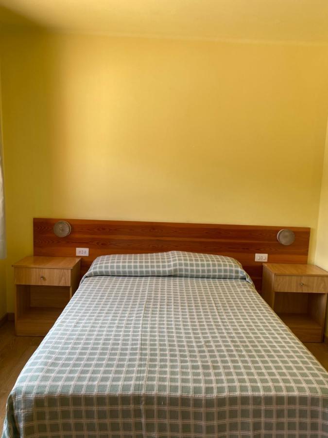 Hostal Alt Llobregat 努奇堡 外观 照片