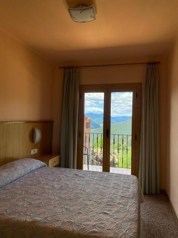 Hostal Alt Llobregat 努奇堡 外观 照片
