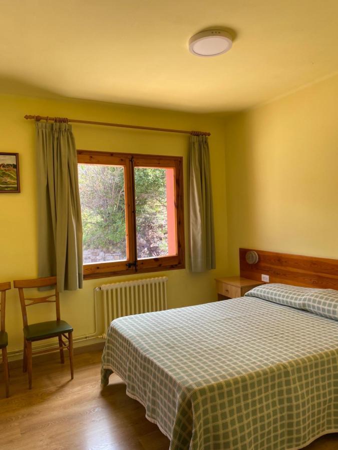 Hostal Alt Llobregat 努奇堡 外观 照片